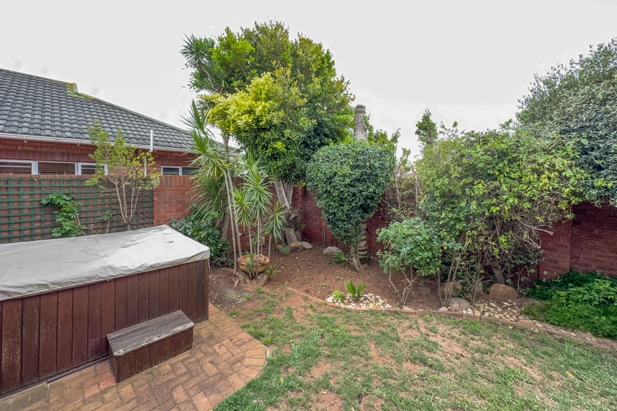 3 Bedroom Property for Sale in Summerstrand Eastern Cape